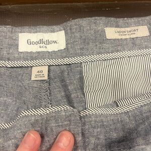 40 waist. Good fellow brand men’s shorts